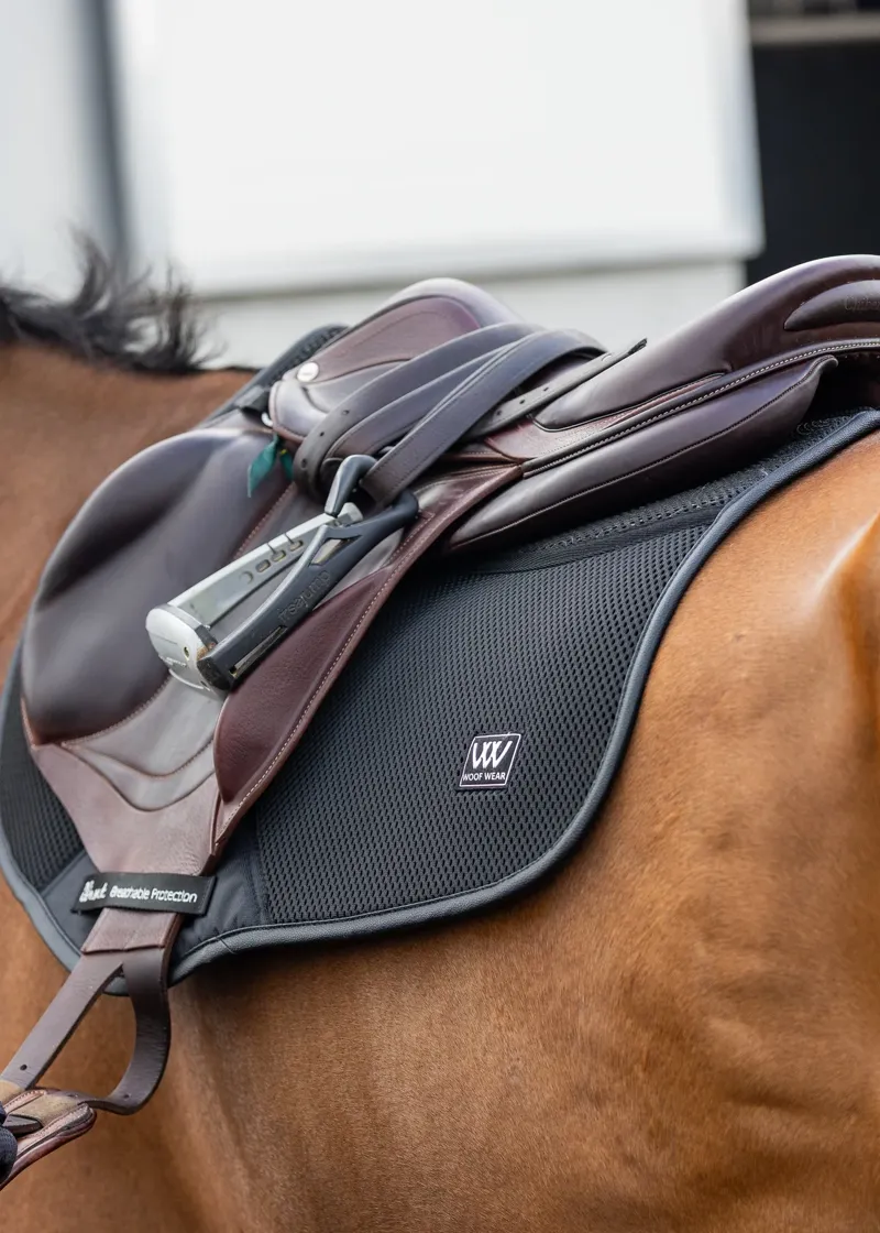 Woof Wear iVent Close Contact Saddle Pad - Black Full-1