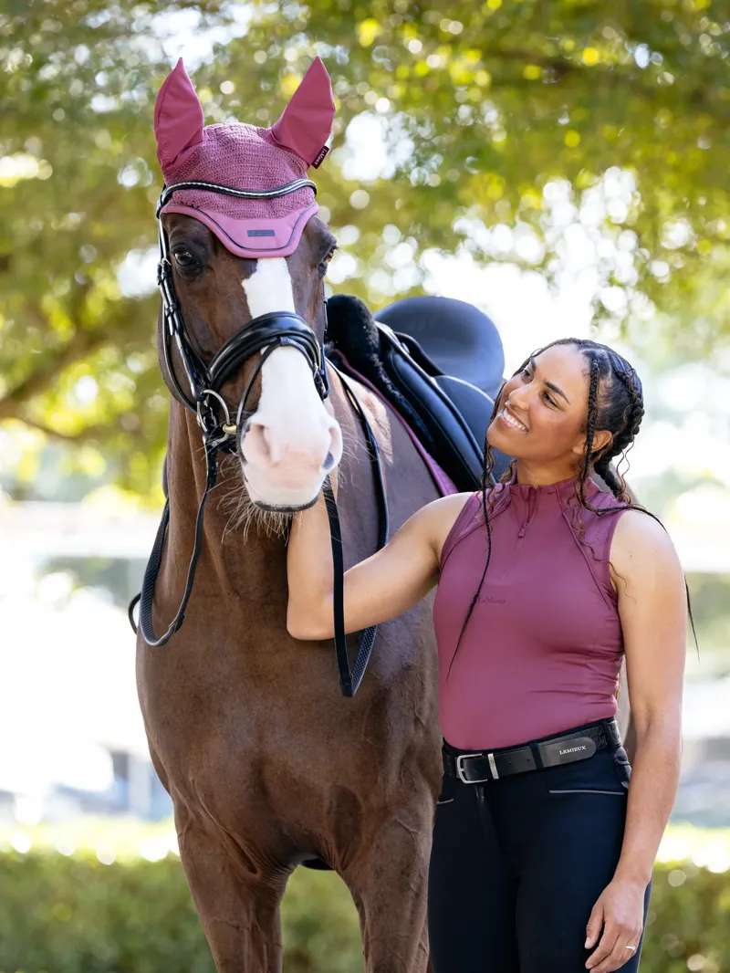 LeMieux Essence Acoustic Fly Hood Rosewood Large-1