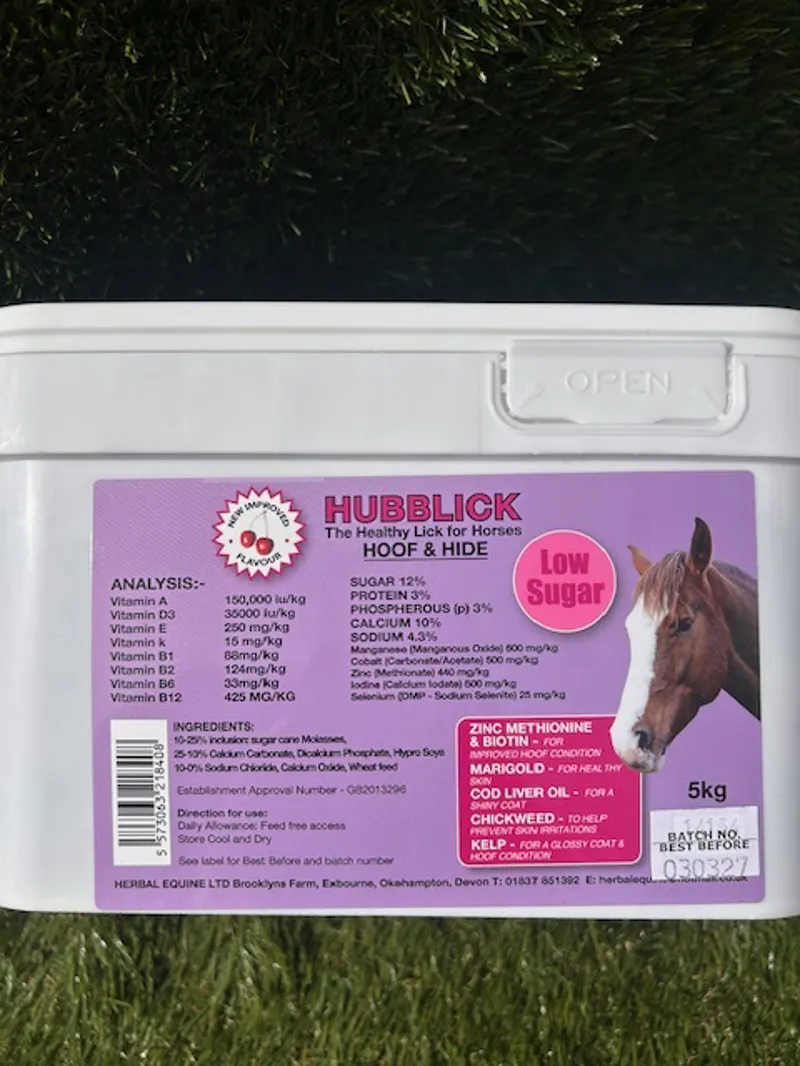 Hubblick Low Sugar Horse Lick - Hoof and Hide-2