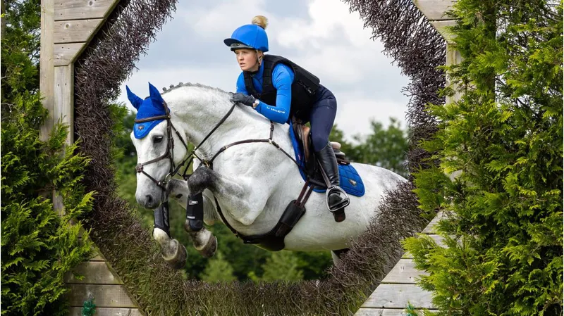 LeMieux Loire Classic Close Contact Square - Benetton Blue-2