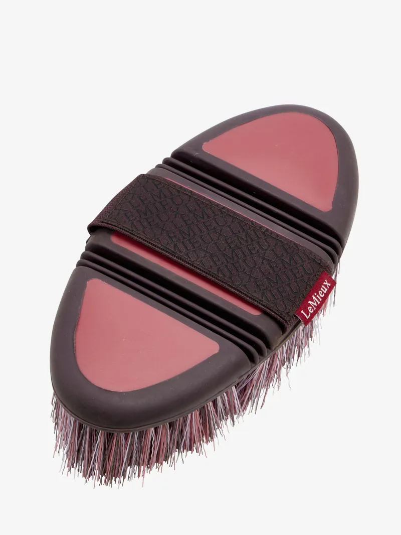 LeMieux Flexi Flicky Brush - Cranberry-2