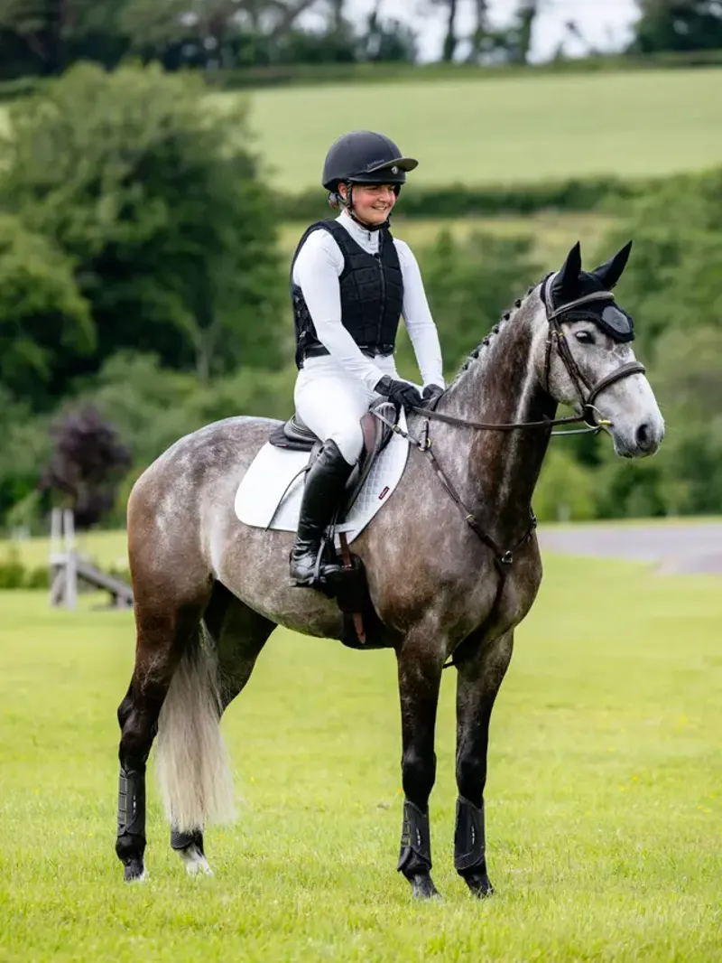 LeMieux Suede Close Contact Square - White-1