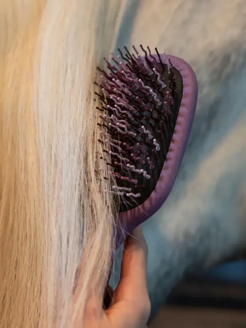 LeMieux Tangle Tidy Mallow-2