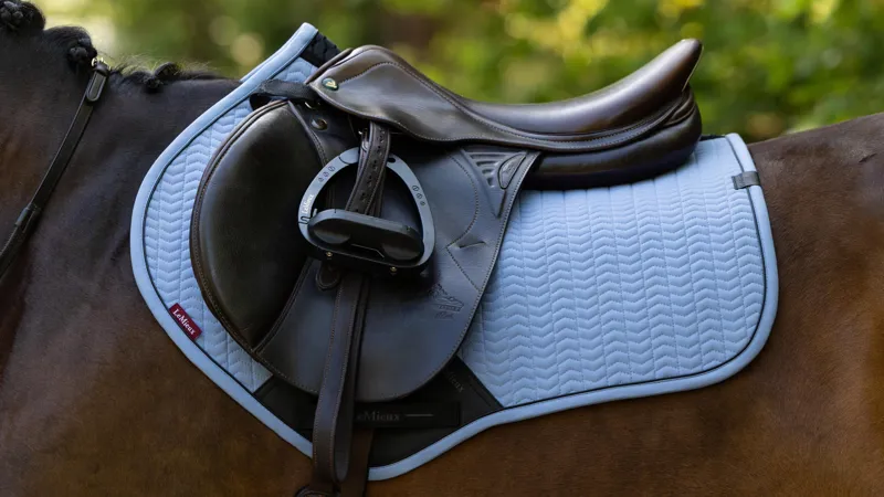 LeMieux Essence Close Contact Square - Powder Blue Large-3