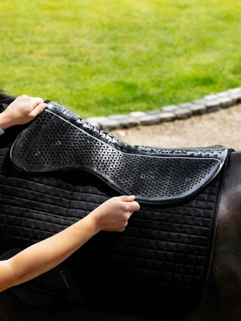 LeMieux Gel-Tek Shaped Half Pad - Black Large-1