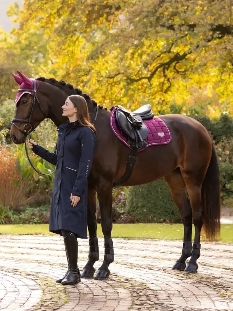 LeMieux Loire Classic Close Contact Square - Blackberry-2