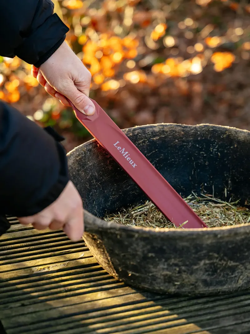 LeMieux Feed Stirrer - Red-1