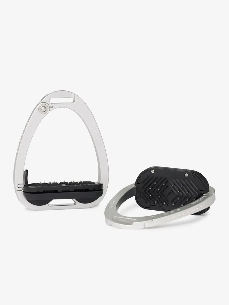 LeMieux Brilliance Vector Balance Stirrup  - Aluminium-1